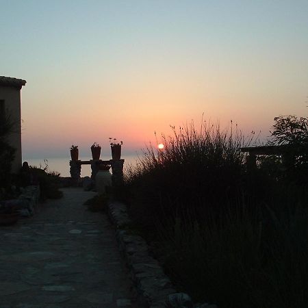 Hotel Villaggio Sabbie D'Oro Torre dei Corsari Extérieur photo